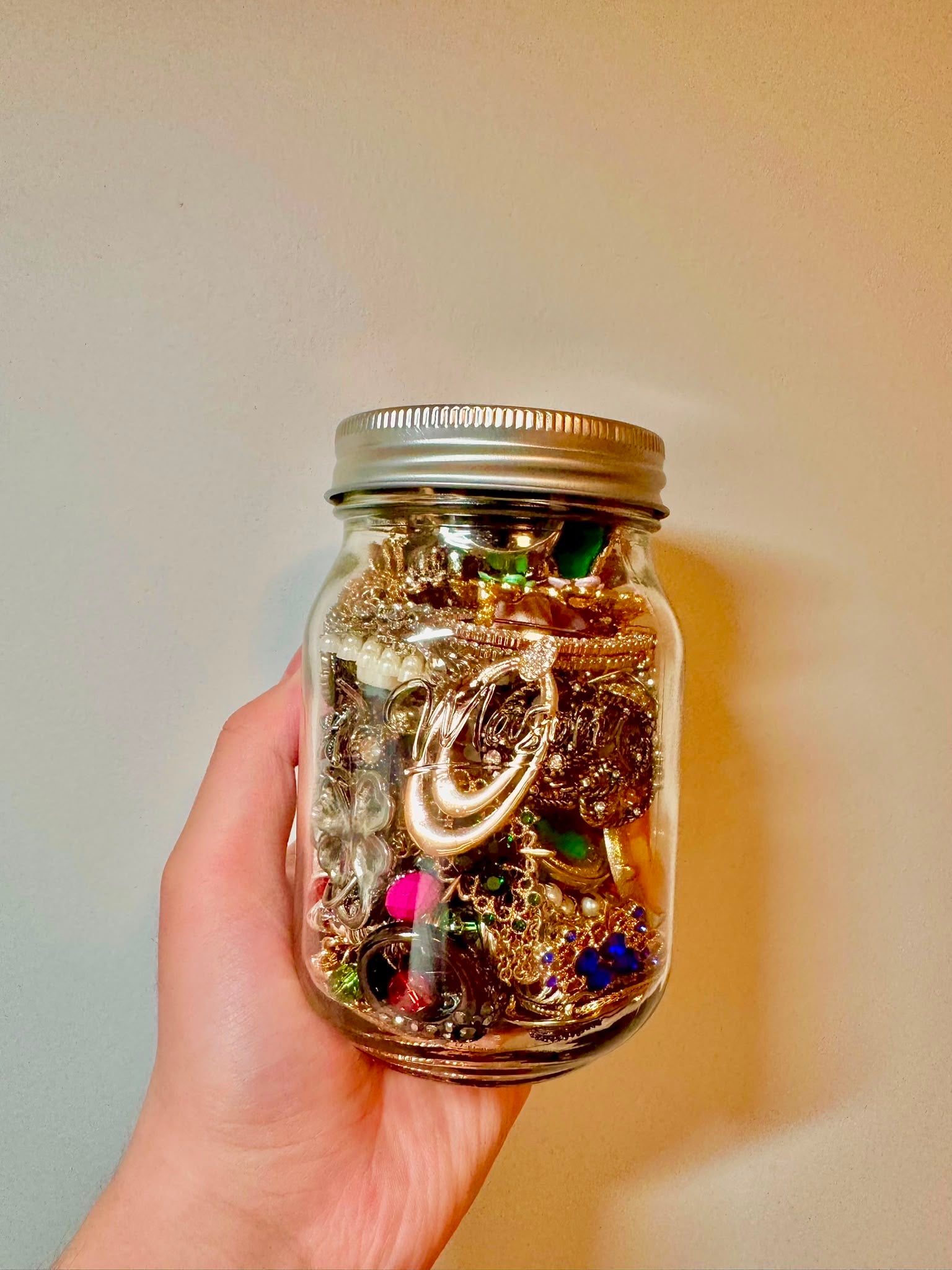 神秘珠寶罐